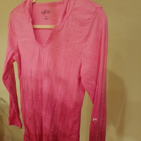 CLOTHING - Picture 7 of 8